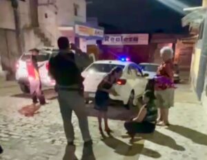 Leia mais sobre o artigo Motorista de aplicativo é feita refém dentro do porta-malas do próprio carro e salva por policiais em Natal