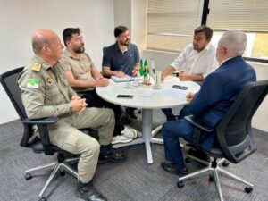 Leia mais sobre o artigo Comandante Geral da PM se reúne com Secretário de Segurança e prefeito de Lajes para tratar de ações no município e região