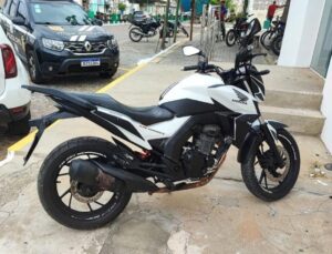 Leia mais sobre o artigo Motocicleta furtada em Natal é recuperada pelo 10º BPM na cidade de Santana do Matos/RN
