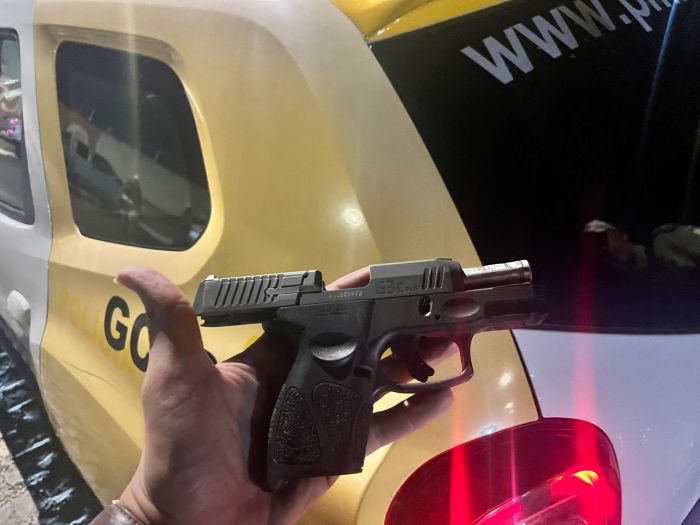 No momento, você está visualizando Batalhão Rodoviário/CPRE prende homem portanto armamento de uso restrito durante blitz