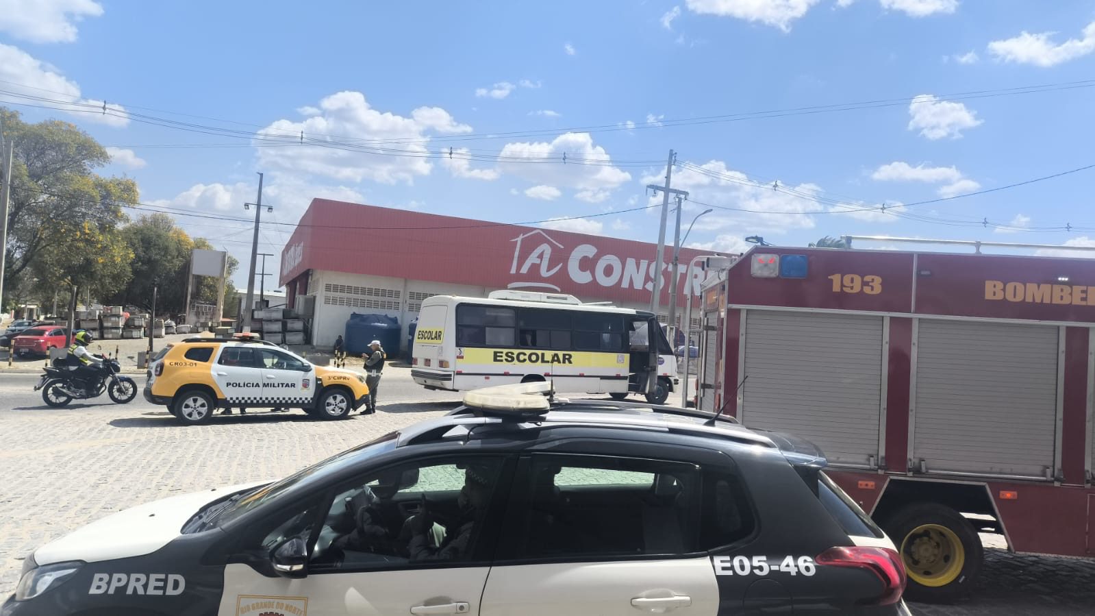 No momento, você está visualizando Ônibus escolar perde freio em Caicó e motorista evita tragédia ao jogar veículo no acostamento