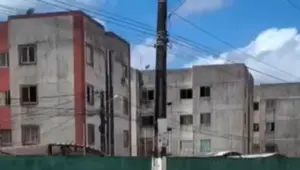 Leia mais sobre o artigo Mulher é encontrada morta dentro de apartamento em Parnamirim