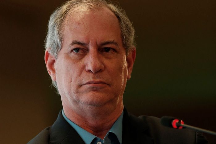 Leia mais sobre o artigo Ciro Gomes se desfilia do PDT após quase dez anos no partido