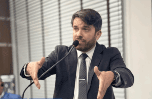 Leia mais sobre o artigo João Câmara: Vereador Fernando Guilherme solicita informações sobre transporte de pacientes atendidos pelo CRIA