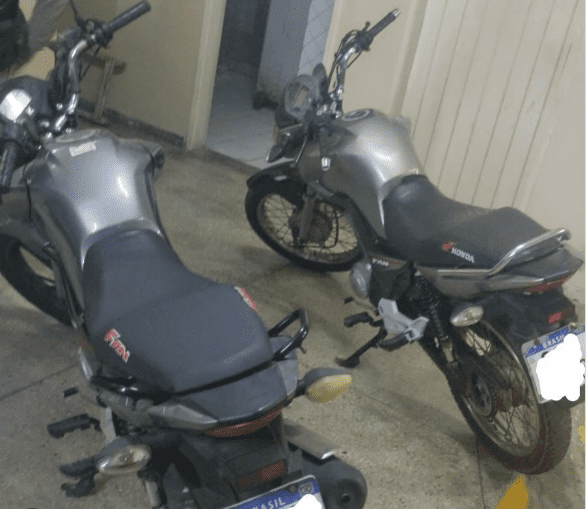 Leia mais sobre o artigo Equipe do 17° BPM apreende motoclita clonada as margens da BR 101 próximo ao acesso a Praia de Maracajaú