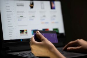 Leia mais sobre o artigo 38% dos consumidores desistiram de comprar importados devido à “taxa das blusinhas”, revela CNI