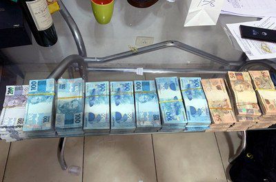 No momento, você está visualizando Justiça Federal no RN condena 18 por contrabando internacional de cigarros, roupas e equipamentos eletrônicos