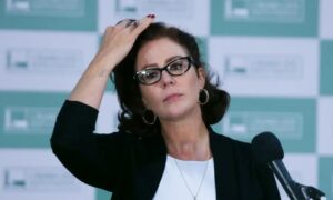 Leia mais sobre o artigo MP da Itália dá parecer favorável à extradição de Carla Zambelli
