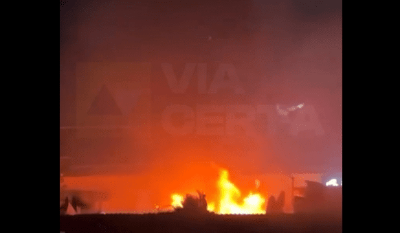 Leia mais sobre o artigo Incêndio em pousada é registrado na noite deste domingo em Ponta Negra