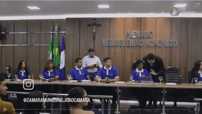 Leia mais sobre o artigo Câmara Municipal e Parlamento Jovem encerram a Semana da Juventude com sessão especial