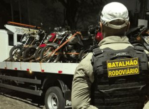 Leia mais sobre o artigo Operação Sossego do Batalhão Rodoviário/CPRE remove seis motocicletas no bairro de Nova Parnamirim