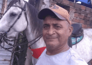 Leia mais sobre o artigo Homem morre ao cair de cavalo durante vaquejada em Conde