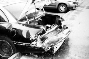 Leia mais sobre o artigo Acidente de trânsito causa colisão de três veículos em sequência e gera condenação por danos materiais