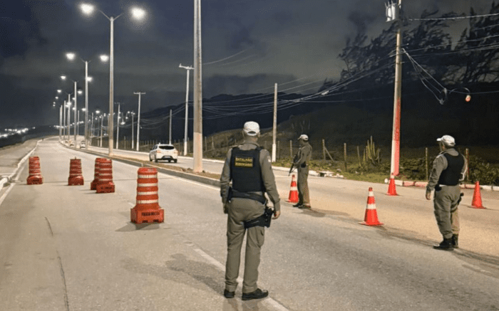 Leia mais sobre o artigo CPRE realiza prisão de homem após desobeder ordem de parada durante blitz