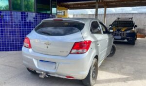 Leia mais sobre o artigo Homem é preso pela PRF por receptação, adulteração veicular e contrabando na BR-101, em Natal/RN