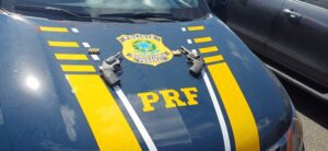 Leia mais sobre o artigo PRF prende homem que portava dois revólveres com a numeração raspada em Macaíba/RN