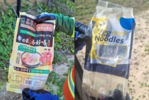Leia mais sobre o artigo Garis encontram lixo asiático nas praias de Natal e alerta para impacto global da poluição