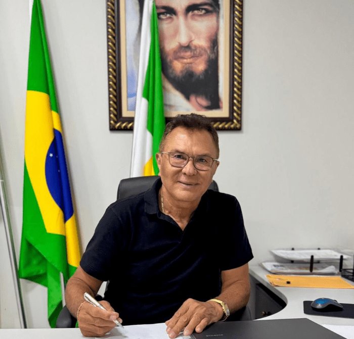 Leia mais sobre o artigo Prefeito Antônio Neto anuncia pagamento de benefício e estudo para regularização de quinquênios em Montanhas