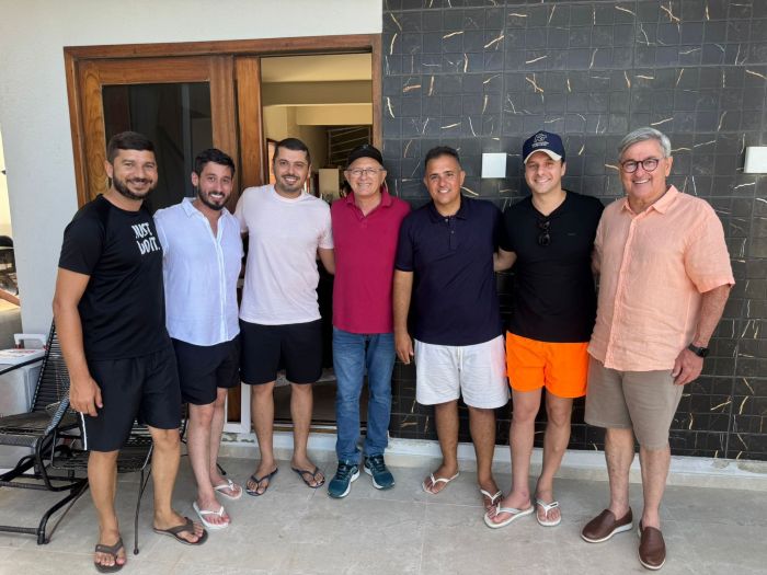 Leia mais sobre o artigo Recepcionado pelo vice-prefeito de Arez, Thiago Paiva e por Renato Tavares de Canguaretama, deputado Tomba Faria recebe apoio de Adilson Filho de Espírito Santo