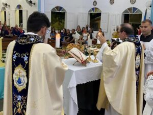Leia mais sobre o artigo Monsenhor Josino Raimundo celebra missa de abertura da visita pastoral do arcebispo à Paróquia de Guamaré