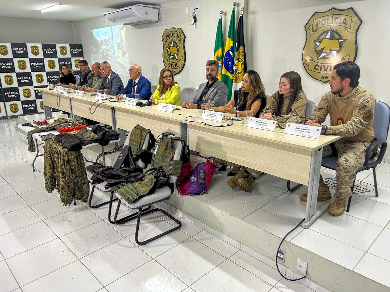 No momento, você está visualizando Operação Farol da Justiça: MPRN participa de ação em Mãe Luíza; 16 pessoas são presas e R$ 72 milhões bloqueados