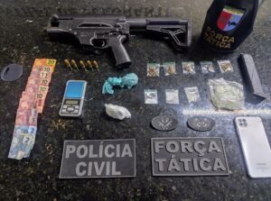 Leia mais sobre o artigo Força Tática do 4° BPM e Policia Civil prendem foragido e apreendem metralhadora em operação conjunta