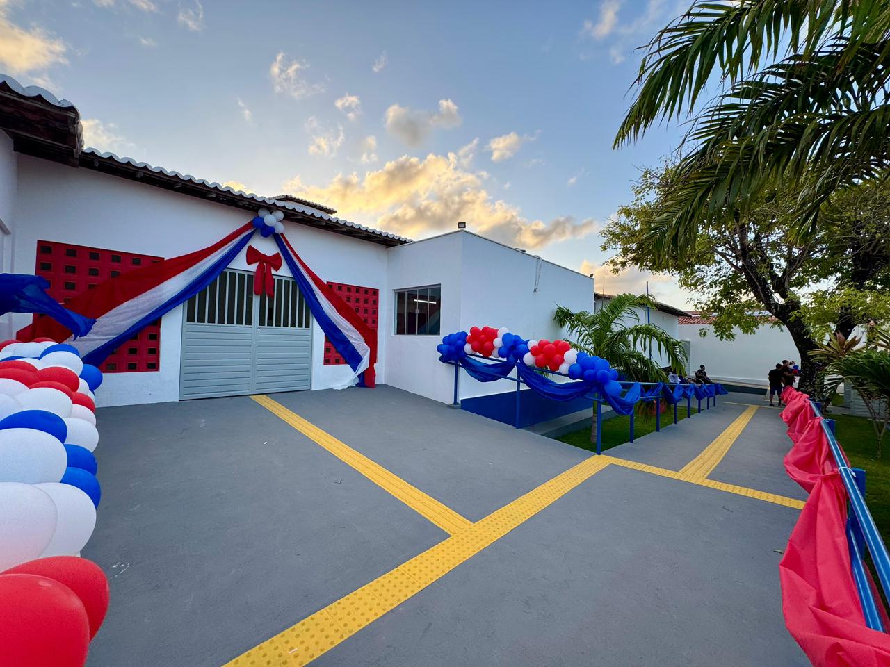 Leia mais sobre o artigo Prefeita Nira entrega escola Germano Gregório completamente reconstruída em Maxaranguape