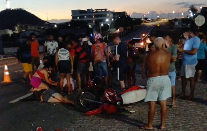 Leia mais sobre o artigo Motociclista morre e outro fica ferido em grave acidente na saída de Santa Cruz para Natal