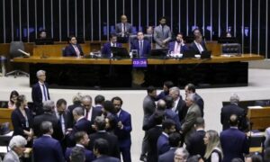 Leia mais sobre o artigo Câmara dos Deputados aprova texto-base do projeto de lei antifacção