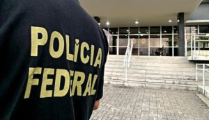 Leia mais sobre o artigo Polícia Federal prende condenado por homicídio ocorrido em Jandaíra no ano de 2009