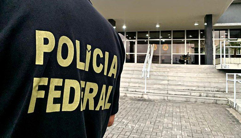 Leia mais sobre o artigo Polícia Federal prende condenado por homicídio ocorrido em Jandaíra no ano de 2009