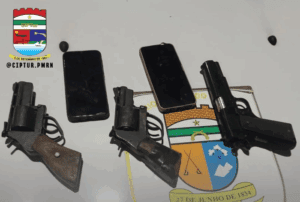 Leia mais sobre o artigo CIPTUR apreende armas e conduz sauspeitos após tentsativa de assalto no calçadão em Natal