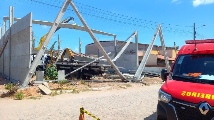No momento, você está visualizando Duas mortes são confirmadas após desabamento de balcão em obra na Grande Natal