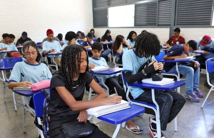 Leia mais sobre o artigo Salário-Educação: estados, municípios e DF repartem R$ 1,67 bilhão