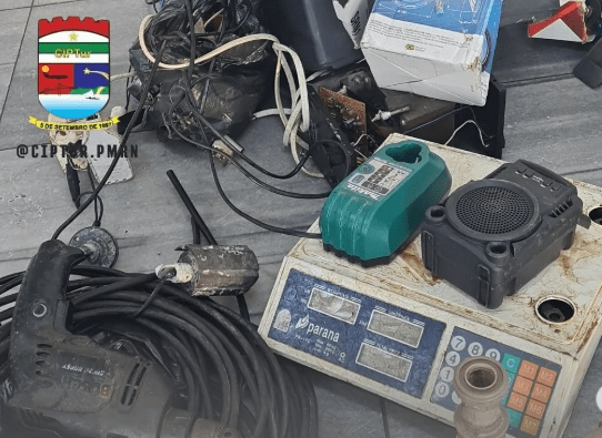 Leia mais sobre o artigo Dupla é presa ao tentar furtar objetos de uma casa de shows na zona leste de Natal