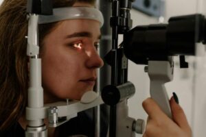 Leia mais sobre o artigo Justiça determina reintegração de candidato eliminado de concurso da PMRN após exame oftalmológico