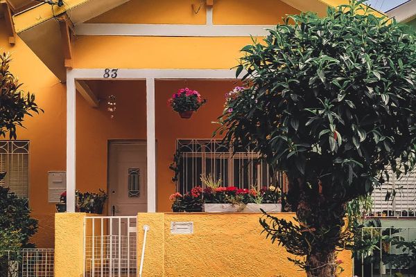 Leia mais sobre o artigo Homem finge ser dono de imóvel para vender casa de forma fraudulenta e é condenado pela justiça