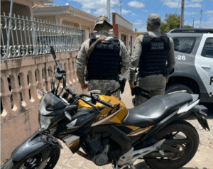 Leia mais sobre o artigo Policiais militares do 8° BPM apreende motocicleta na RN 120 com chassi adulterado