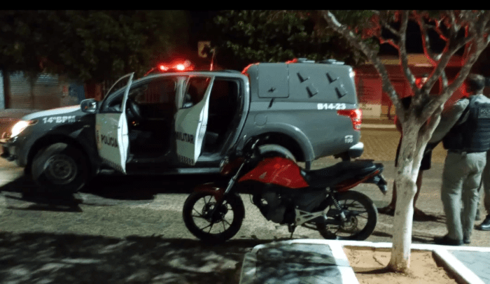 Leia mais sobre o artigo Polícia Militar apreende motocicleta com escapamento irregular durante operação no feriado de 15 de novembro em Parazinho