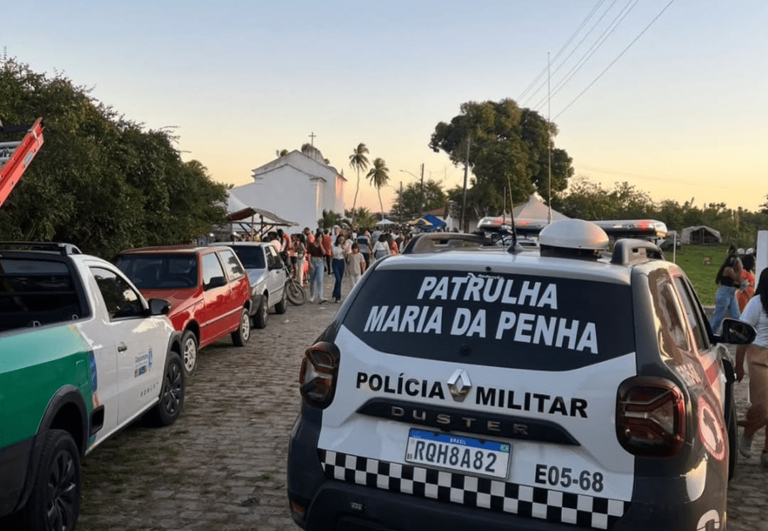 No momento, você está visualizando PM por meio da Patrulha Maria da Penha realiza visitas preventivas a residências em Canguaretama, Pedro Velho e Montanhas