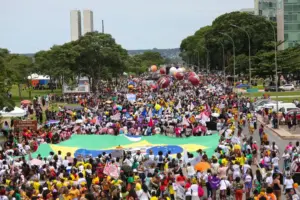 Leia mais sobre o artigo Com cerca de 500 mil pessoas, Marcha das Mulheres Negras toma Brasília