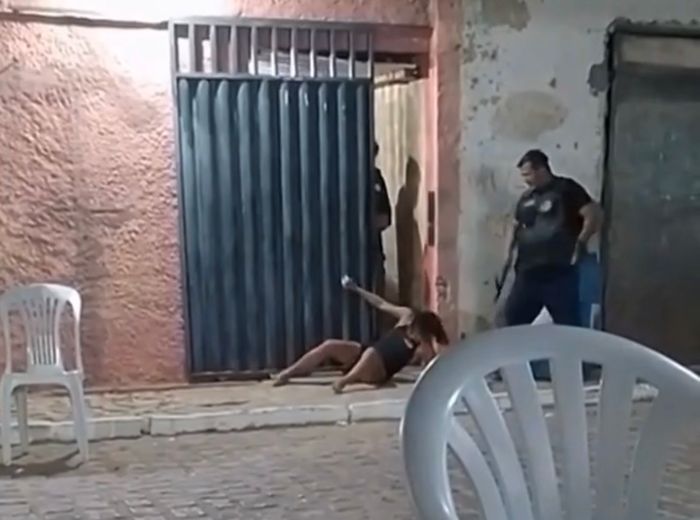 No momento, você está visualizando Violência:  mulher é  agredida por segurança em frente a casa de shows na cidade de Lajes