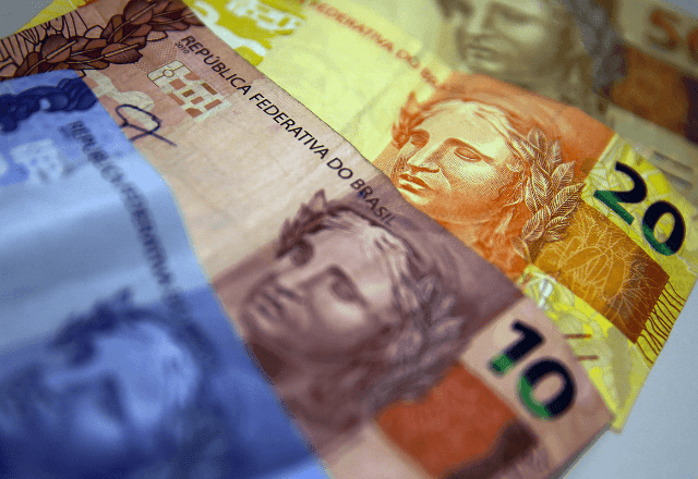 No momento, você está visualizando Estimativa do salário mínimo em 2026 cai para R$ 1.627