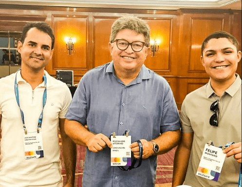 Leia mais sobre o artigo Prefeito de Jandaíra participa do Fórum de Líderes Locais da COP 30 no Rio de Janeiro