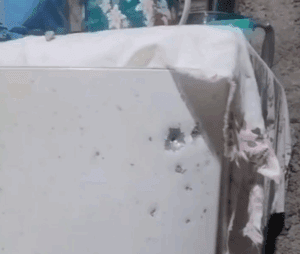 Leia mais sobre o artigo Madrugada de Panico na Grande Natal: homem é atingido por estilhaços de bala dentro de casa enquanto bebia água