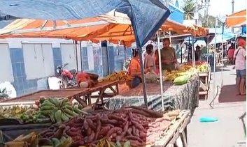 Leia mais sobre o artigo Sem público, feira livre antecipada sem aviso prévio adequado é o retrato de prejuízo para os feirantes