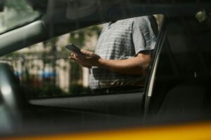 Leia mais sobre o artigo Motorista deve ser indenizado após fraude em cadastro de aplicativo de transporte