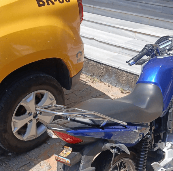 Leia mais sobre o artigo Foragido da justiça é preso em Blitz com motocicleta roubada na via costeira de Natal