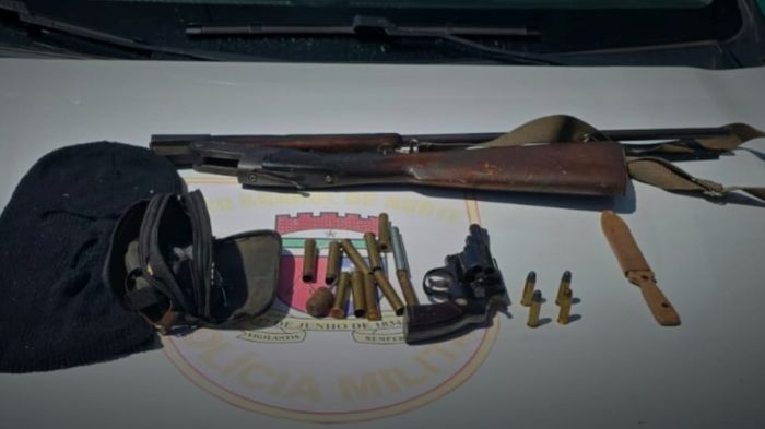 No momento, você está visualizando Policia Ambiental apreende armas de fogo, munições e animais silvestres no interior do Estado