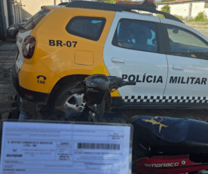 Leia mais sobre o artigo CPRE/ Batalhão Rodoviário apreende ciclomotor adulterado e prende idoso após apresentar nota fiscal falsa